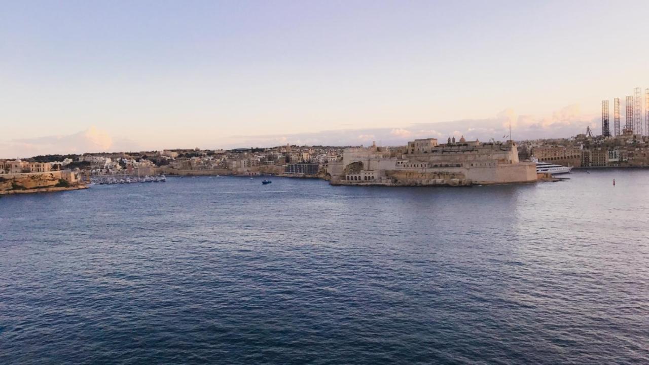 Valletta Harbour View Room photo